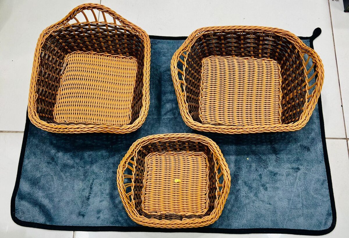 1 PCS (LARGE) NYLONE CANE MATERIAL FOOD SERVING BREAD BASKET / NAAN BASKET - Image 1