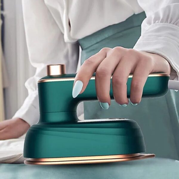 Mini Professional Steam Iron Handheld Portable Garment Steamer Wet Dry Ironing Machine Portable Electric Iron Steamer Clothes